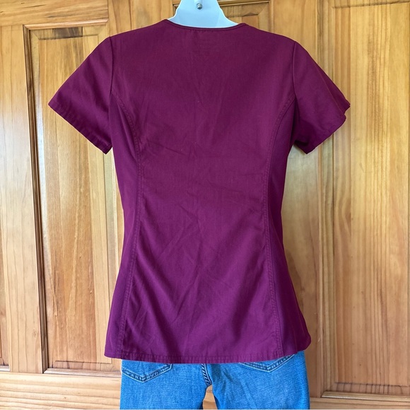 Cherokee maternity scrub shirt - Picture 4 of 5